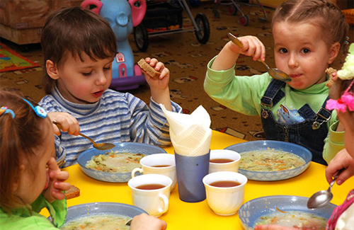 У Франківських дитсадках і школах діти учасників АТО безкоштовно харчуватимуться до кінця 2015 року
