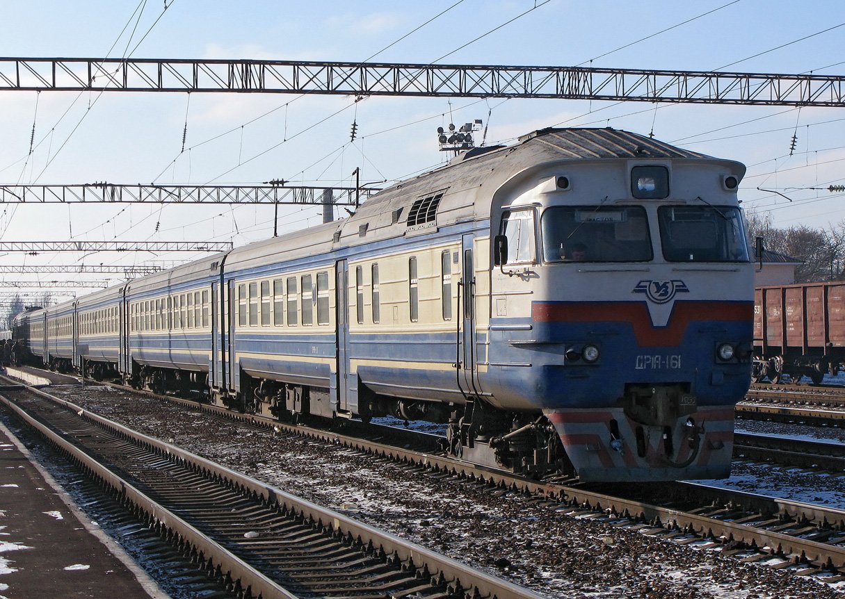 “Укрзалізниця” призначила шість додаткових поїздів на Захід України до новорічно-різдвяних свят