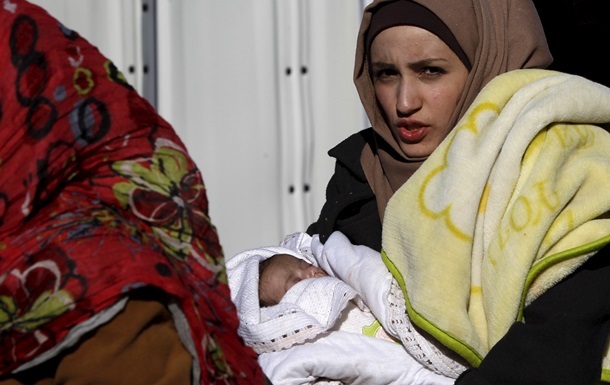 Понад 700 сирійських біженців прибули вже до Канади