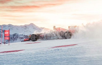 Пілот команди Формули-1 проїхав на боліді Red Bull по гірськолижній трасі
