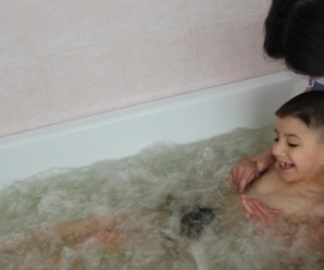У прикарпатський дитячий будинок благодійники передали гідромасажну ванну-джакузі