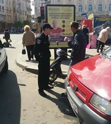 У Страсну п’ятницю патрульні затримали у центрі Івано-Франківська п’яного водія скутера