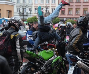 Весняний байкерський зліт пройшовся Івано-Франківськом (ФОТО + ВІДЕО)