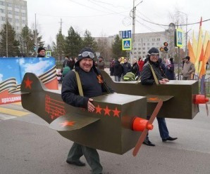 “Парад” клоунів та зброї на Донбасі – порушення Мінських угод!