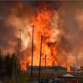 80-тисячне канадське місто евакуюють через пожежу