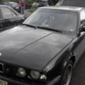 Казус на Прикарпатті: Власник BMW їздив з колорадською стрічкою, бо “так купив”