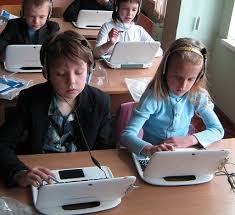 Школярам франківських шкіл пропонують використовувати мультимедійні підручники