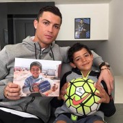 Роналду віддав призові за “Євро-2016″ хворим дітям