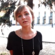 “Маски сорваны – верить некому”: Українка, яка написала вірш “Никогда мы не были братьями”, написала новий вірш