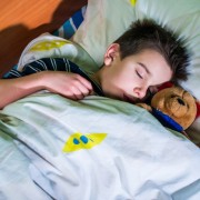 Прикарпатцям на замітку: 7 способів привчити дитину до правильного режиму сну перед школою