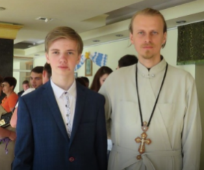 Прикарпатський священик просить небайдужих допомогти врятувати життя його сину