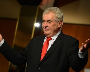 Президент Чехії “спалився” на пропутінській позиції