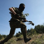 Ревнивий дезертир розстріляв двох військових у Луганській області