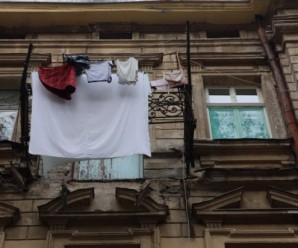 В Одесі обвалився балкон з жінкою