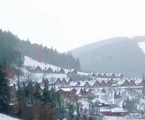 Зимова казка в жовтні: Буковель рясно засипало снігом (фото)