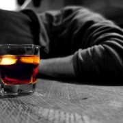 Жертвами отруйного алкоголю стало 49 осіб