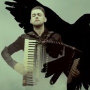 Мережу накрила неймовірна музика українського акордеоніста