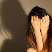 У справі про зґвалтування студентами-іноземцями франківської школярки суд допитав підсудних та медексперта