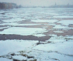 На Харківщині двоє малюків провалилися під лід, одного не врятували