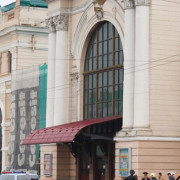 “Шалений” анонім від ранку вже втретє “мінує” вокзал у Франківську (ФОТО)