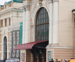 “Шалений” анонім від ранку вже втретє “мінує” вокзал у Франківську (ФОТО)