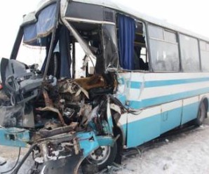 В Бердичівську міську лікарню привезли 16 постраждалих в ДТП за участю автобуса Бердичів-Житомир