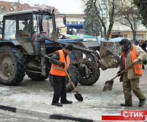 За прибиранням снігу в Івано-Франківську можна стежити в інтернеті