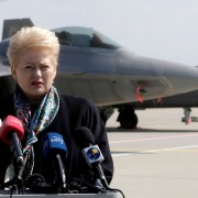 Президент Литви летить на переговори до Порошенка