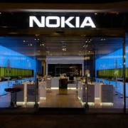 Компанія Nokia відновила продаж мобільних телефонів