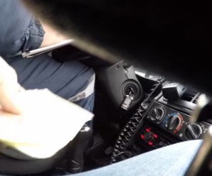 Водій зафіксував на відео, як переатестована поліція бере хабар під Мукачевом