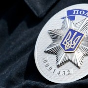 В Івано-Франківську патрульні затримали хулігана, який у відділенні завдав собі шкоди(відео)