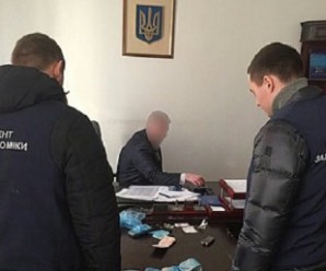 Заступника начальника Львівської митниці затримали за вимагання $15 тис. хабара від підлеглих