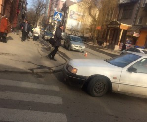 В Івано-Франківську на “зебрі” збили пішохода (фото)