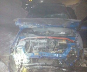 На Прикарпатті водій, втікаючи від поліції, вщент розбив свій автомобіль