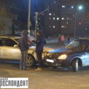 Чергова ДТП у Франківську: на “Позитроні” не розминулися дві автівки