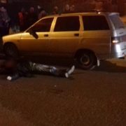 У середмісті Франківська на пішохідному переході легковик збив чоловіка. ФОТО