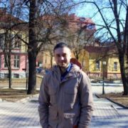 Лідер гурту “Антитіла” у Франківську: Своїм прикладом я агітую залишатися в Україні