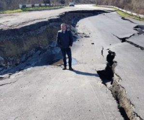 З’явились шокуючі фото зруйнованої дороги у Криму