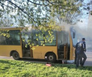 На Прикарпатті загорівся автобус з пасажирами (ФОТО)