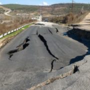 Нові кримські дороги шокували своєю «якістю»