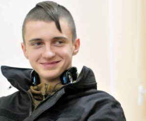 Поранений снайпером «Янгол Інститутської» Ігор Галушка почав говорити і вже робить перші кроки