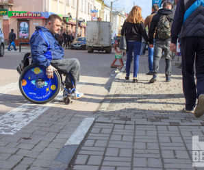 Необмежені можливості або чи пристосоване місто для людей на інвалідних візках