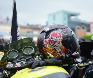 В Івано-Франківську сотні байкерів промчали вулицями міста (фото)
