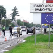 Антитерористичні навчання у Франківську: на в’їзді встановили блокпости (фоторепортаж)