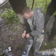 У Франківську п’яний грабіжник, тікаючи від патрульних, вдарився головою у дерево