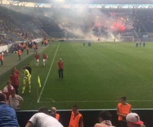 Матч чемпіонату України з футболу зупинений через вибухи на полі