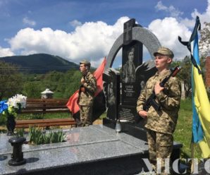 На Косівщині відкрили пам’ятник “кіборгу” Миколі Самаку(фото)