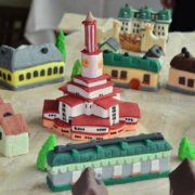 150-кілограмовий унікальний святковий торт виставили біля Ратуші (фото)