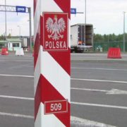 10-годинні черги на польсько-українському кордоні: хто винен?