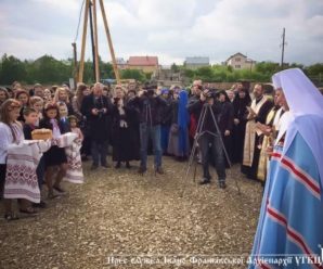 У Драгомирчанах освятили наріжний камінь майбутньої католицької гімназії при монастирі. ФОТО